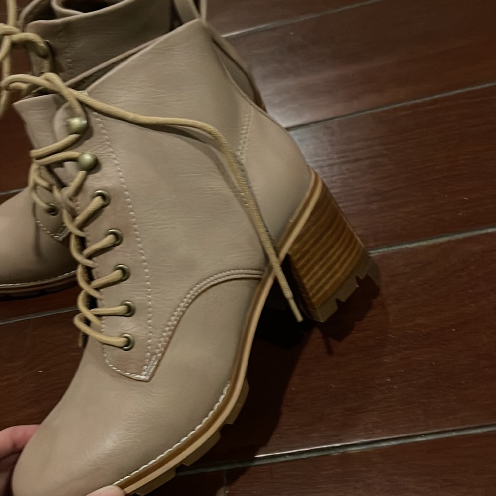 KORKS Chelsea Combat Lace-up Natural Heels Booties Beige size 6.5M - Picture 5 of 10
